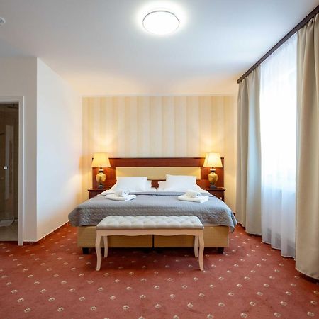 Hotel Volf Přeštice Eksteriør bilde