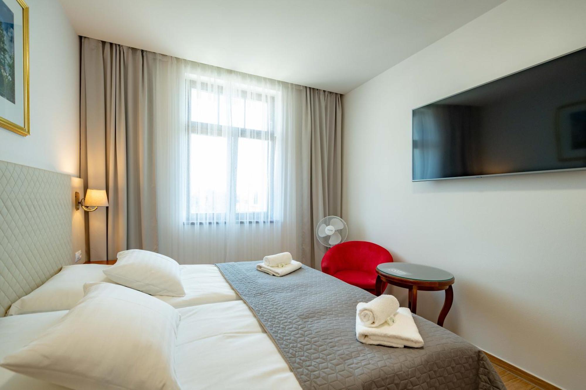 Hotel Volf Přeštice Eksteriør bilde