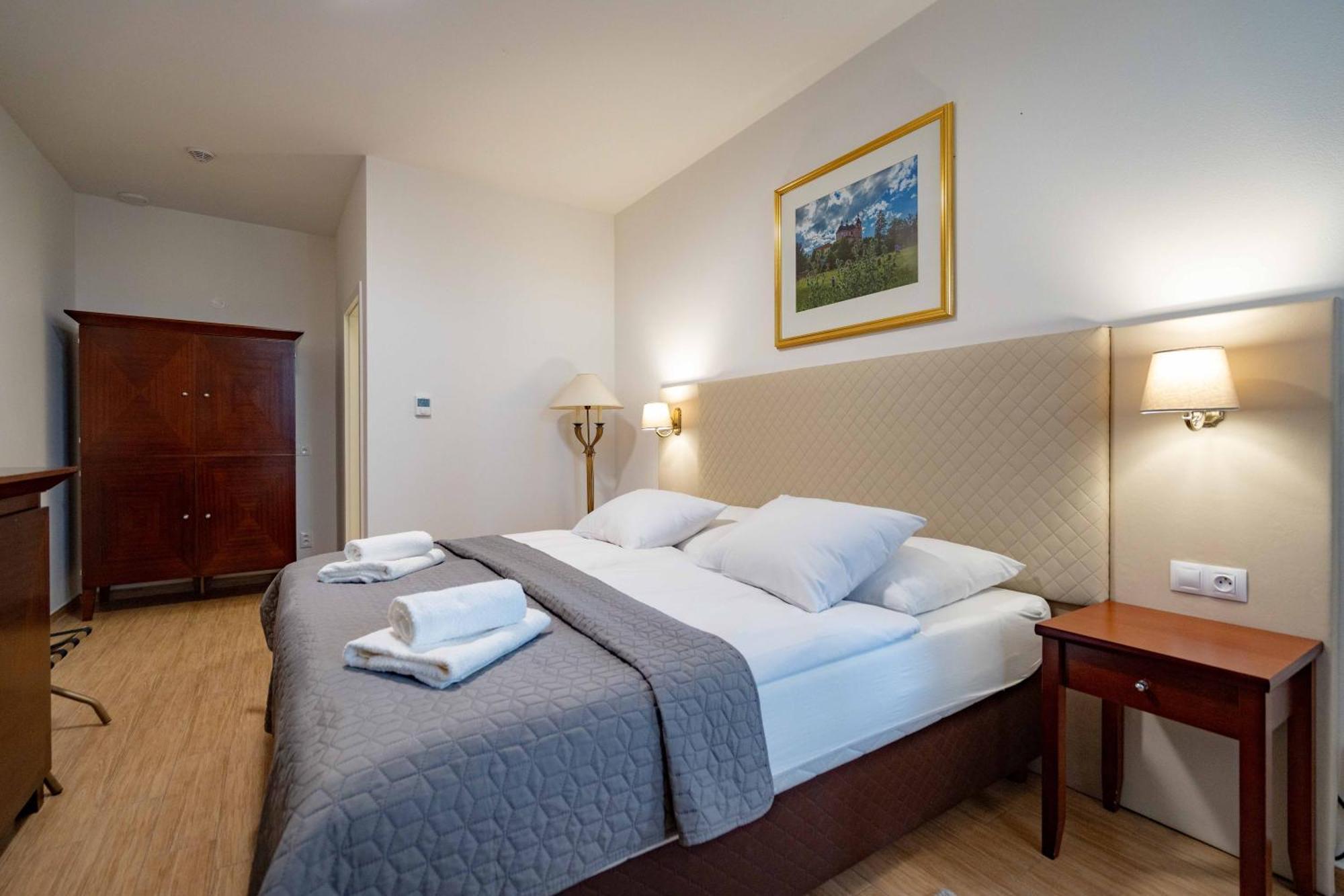Hotel Volf Přeštice Eksteriør bilde